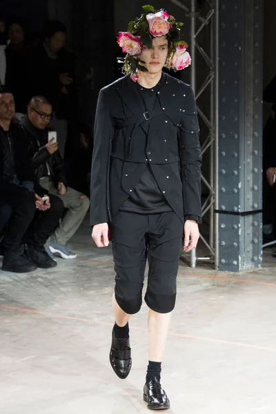 Look 29